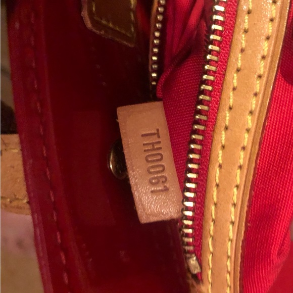 Authentic Louis Vuitton Red Verni Catalina Leather Tote - Picture 7 of 17